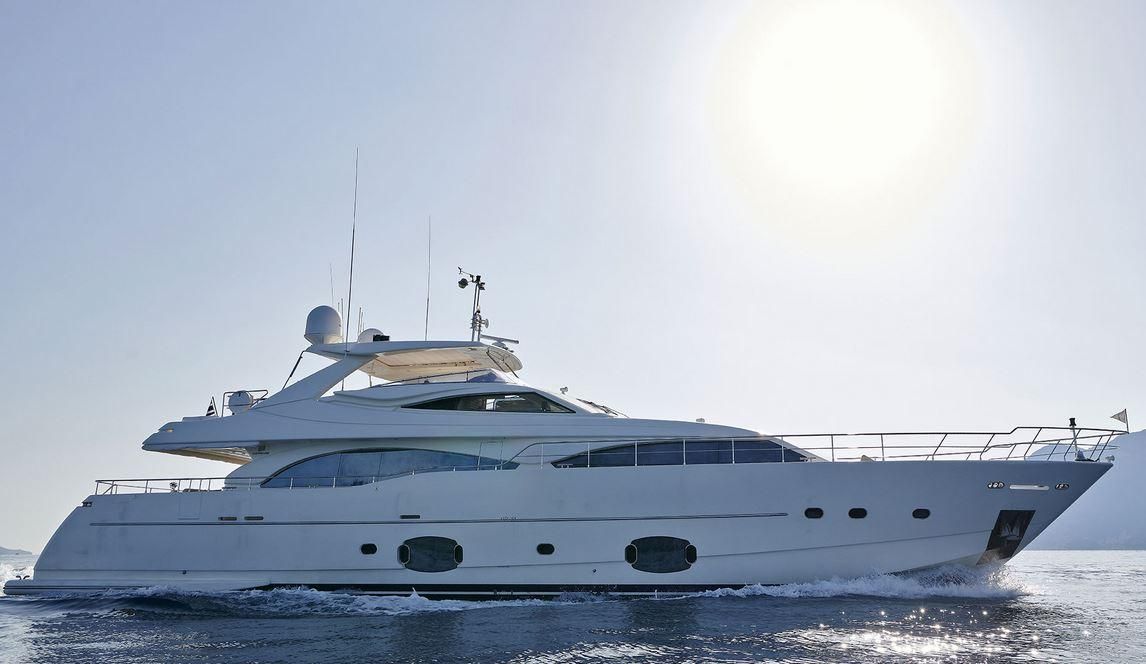 Ferretti Yacht CL 97LOA, 97ft, 2009, Ref YT8786